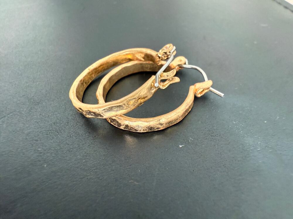 Gold Textured Hoop Earrings NWOT Pierced Ears